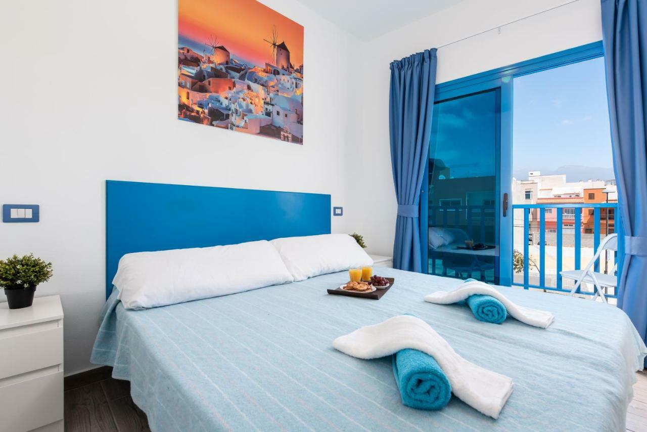 Riva Guest House Los Abrigos Extérieur photo